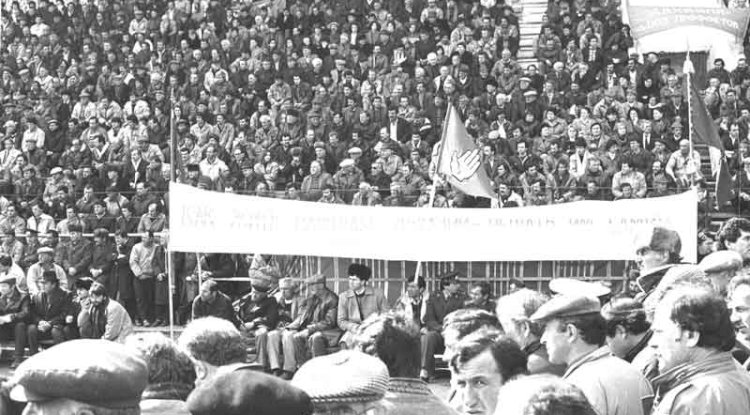 არძინბას უნდა, ქართველები რუსების წინააღმდეგ გამოიყენოს 