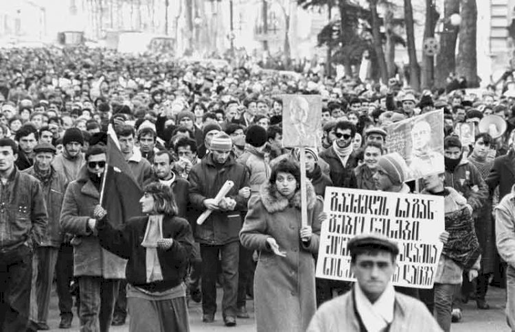 «ზვიადისტებმა» ერთმანეთი დაჭამეს 